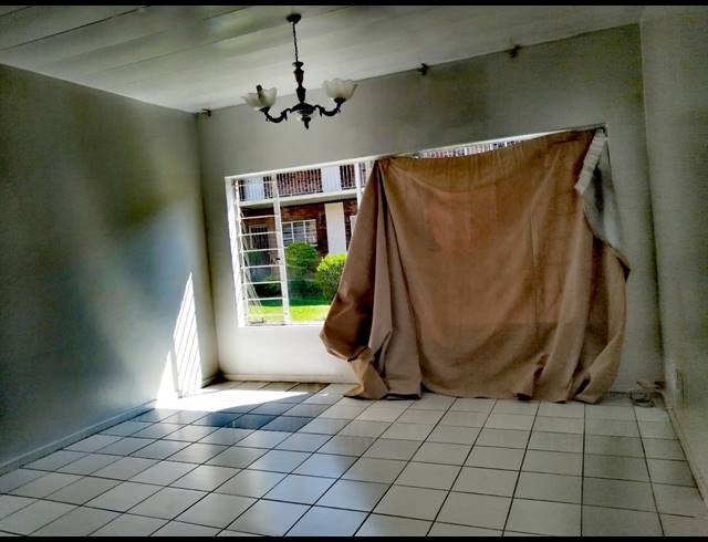 2 BEDROOM FLAT FOR SALE IN EDLEEN